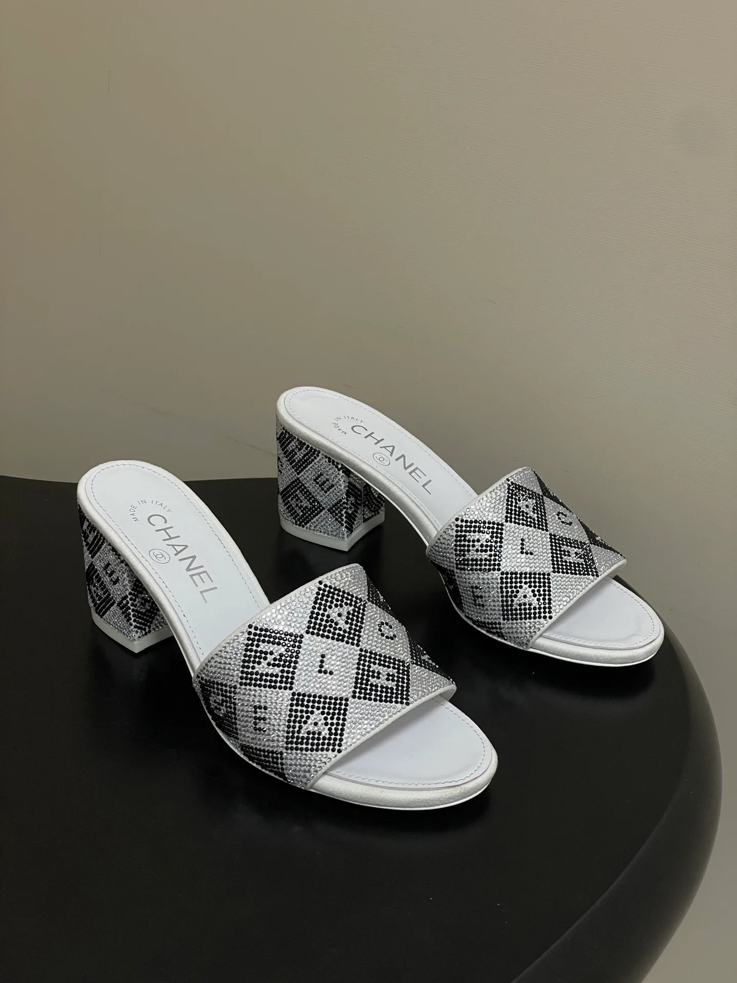 Босоножки Женские Chanel 10993955