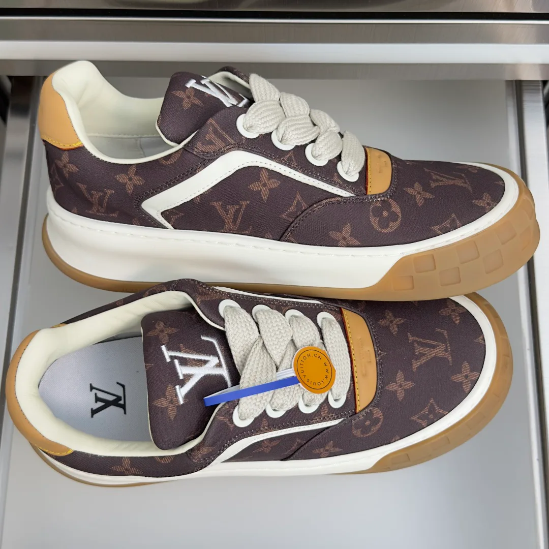 Кроссовки Мужские Louis Vuitton 18703778