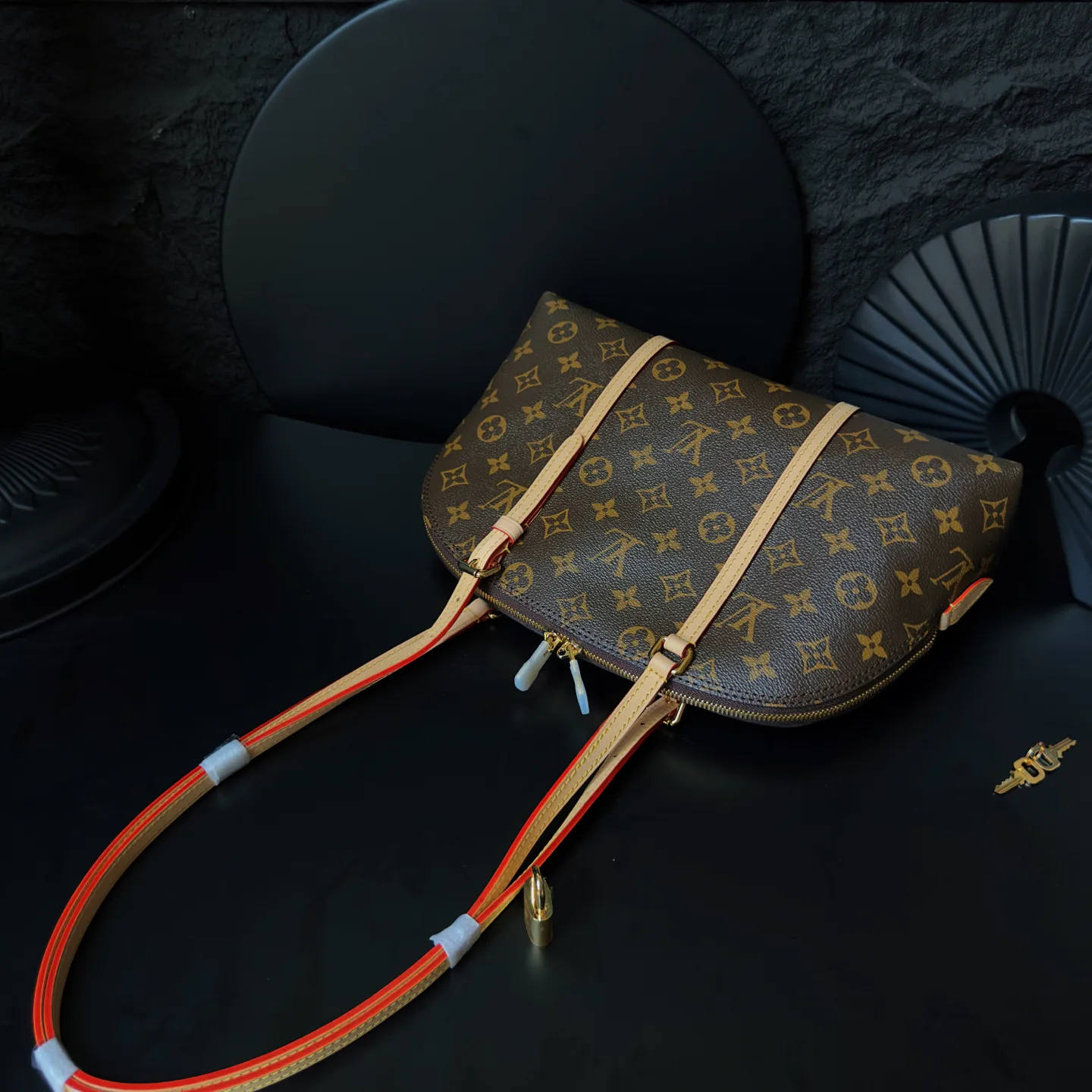 Классические Сумки Женские Louis Vuitton 17498635