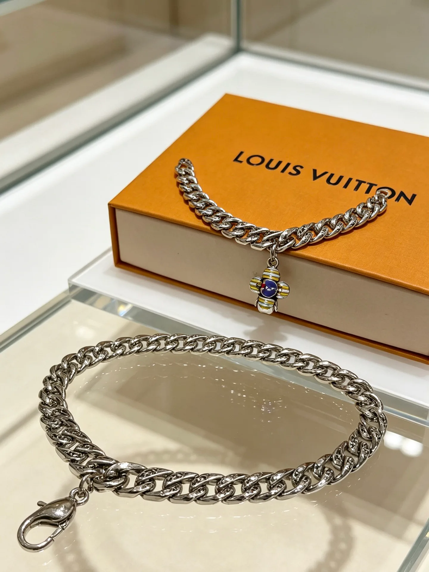 Бижутерия Louis Vuitton 18458380