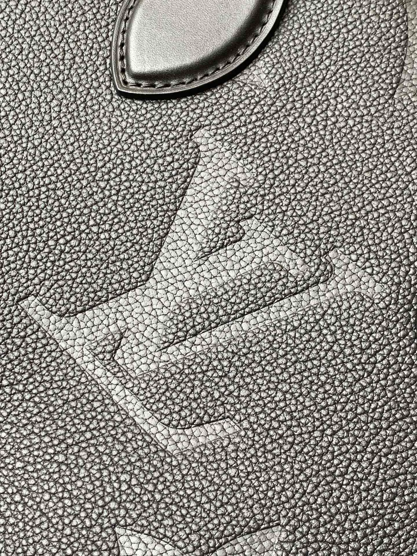 Классические Сумки Женские Louis Vuitton 18148122