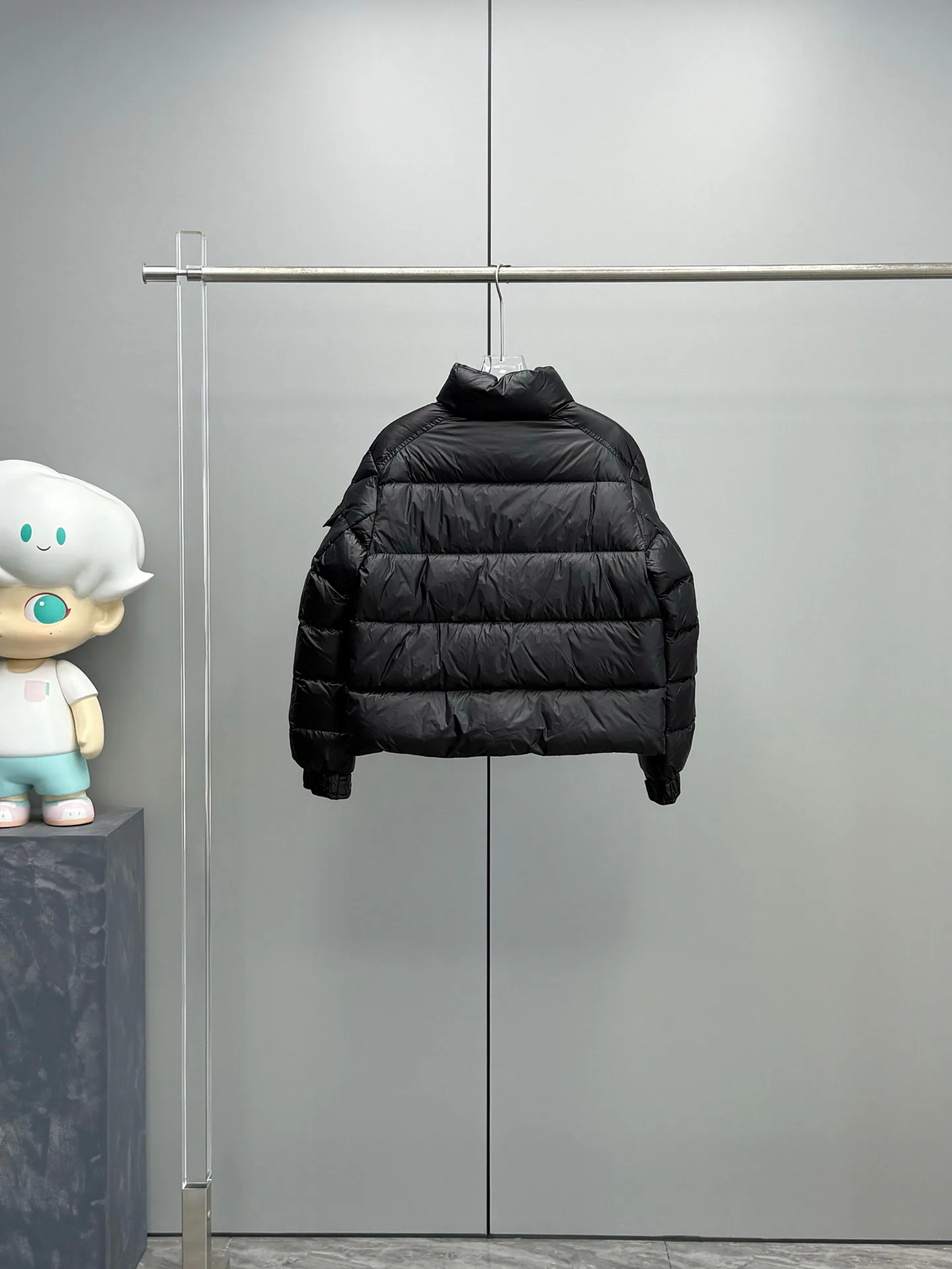 Куртки И Пуховики Женские Moncler 18048192