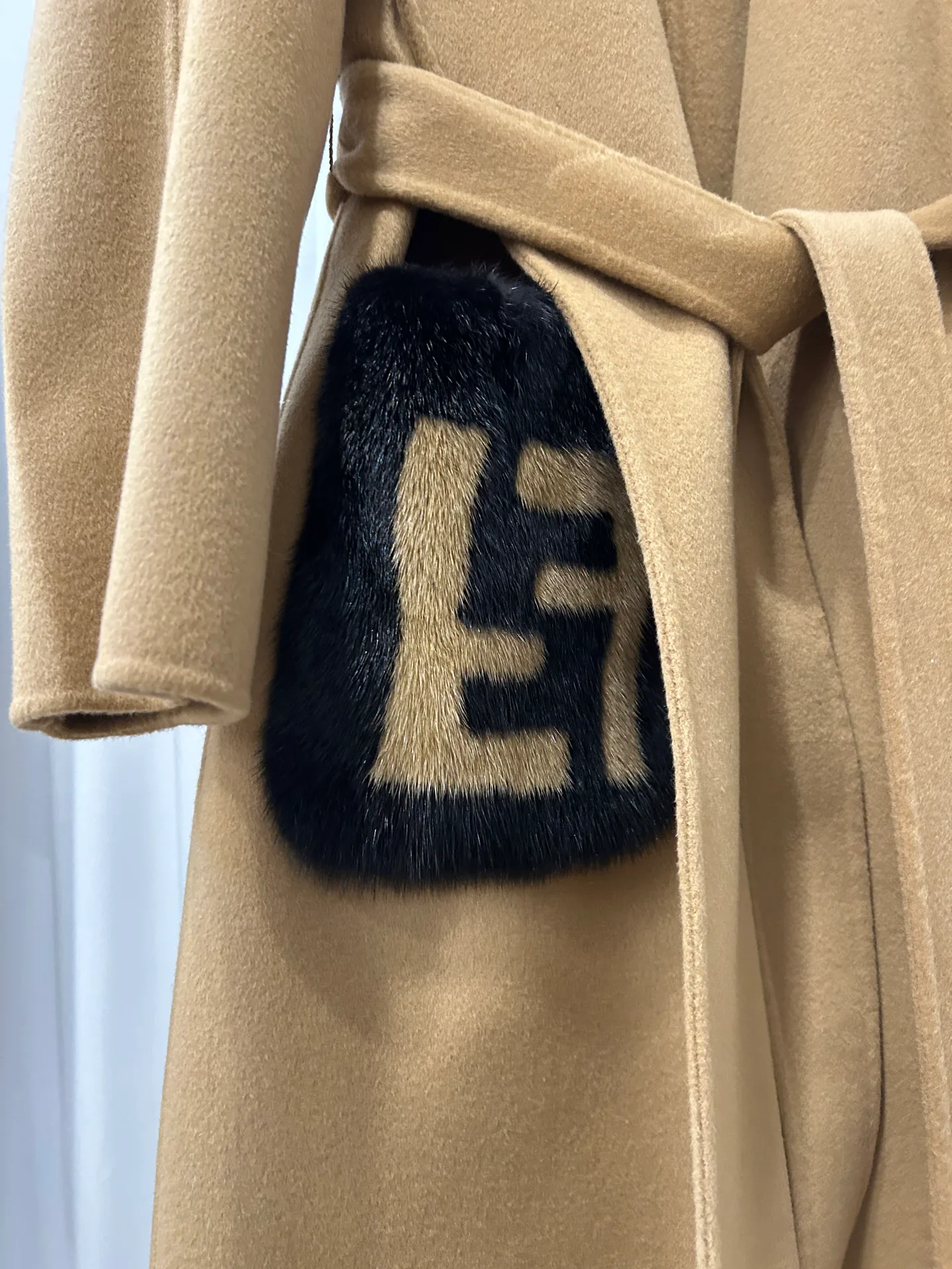 Пальто Женские Fendi 18888108