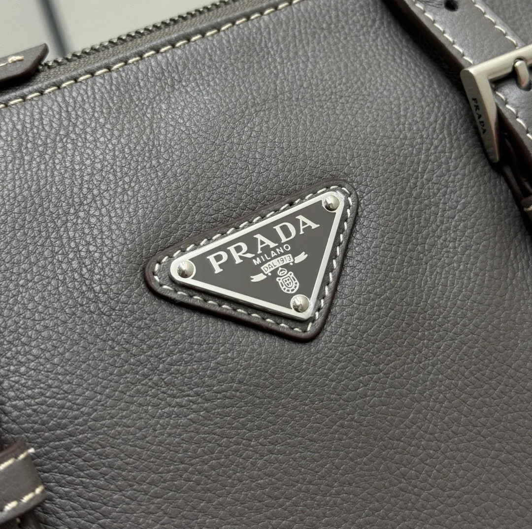 Классические Сумки Женские Prada 13223408