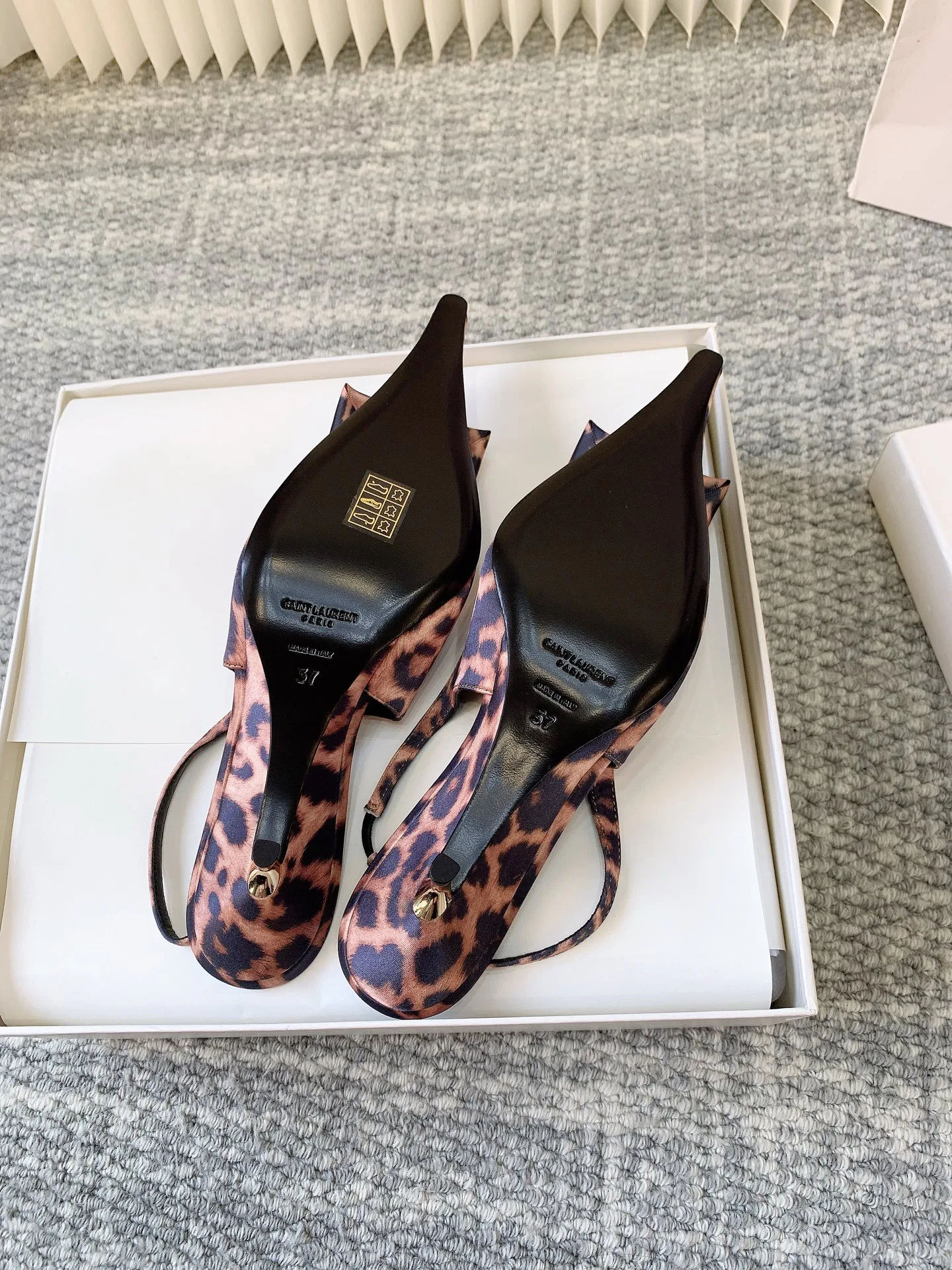 Туфли Женские Saint Laurent 11901910