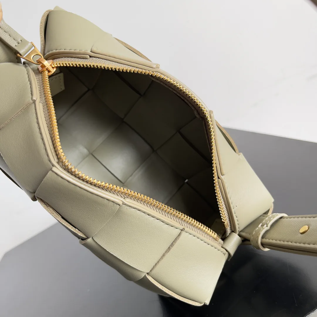 Классические Сумки Женские Bottega Veneta 18161099