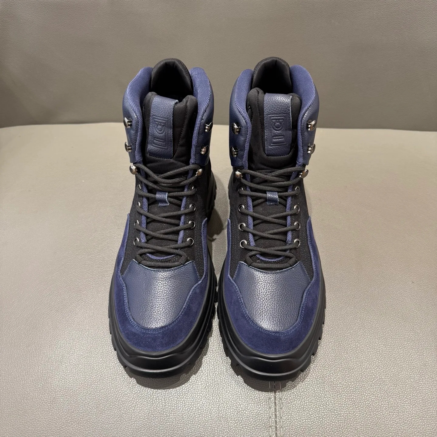 Кроссовки Мужские Salvatore Ferragamo 840392