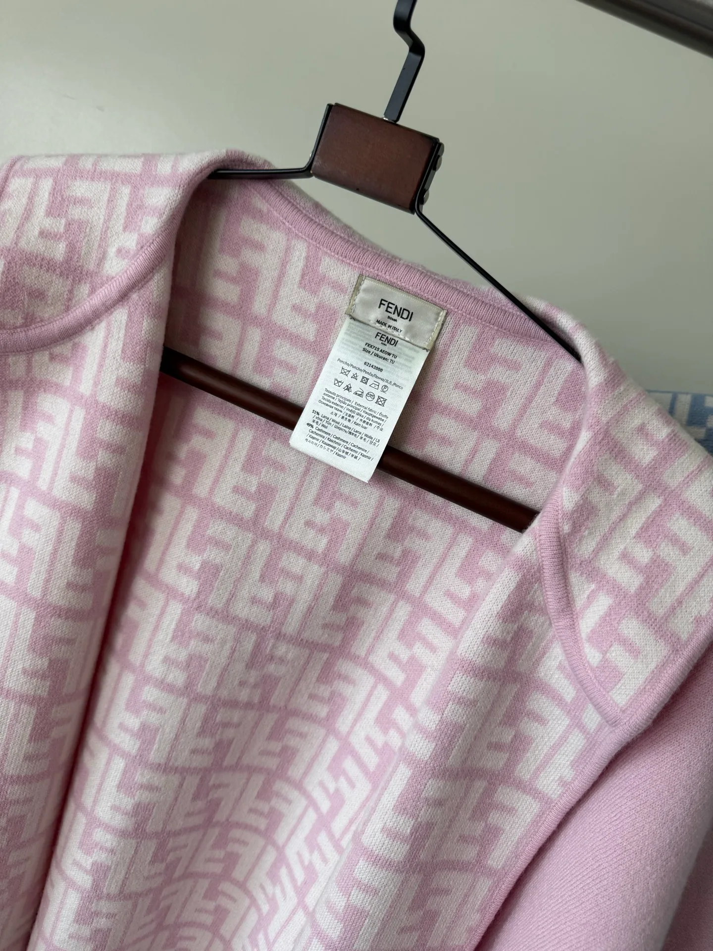 Джемперы И Свитеры Женские Fendi 18003134