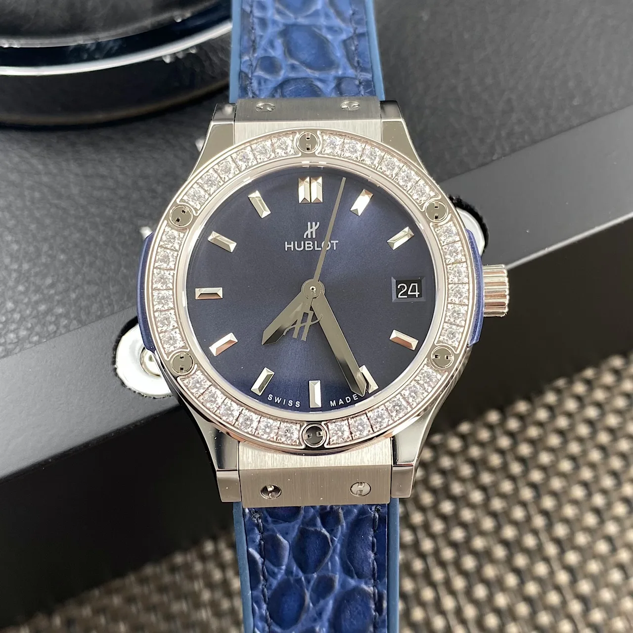 Часы Женские Hublot 17638285