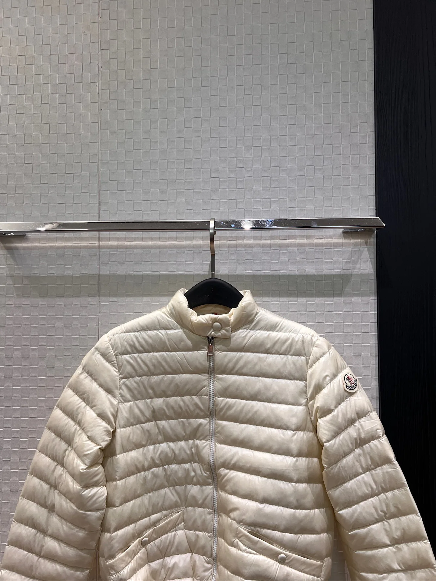 Куртки И Пуховики Женские Moncler 19484092