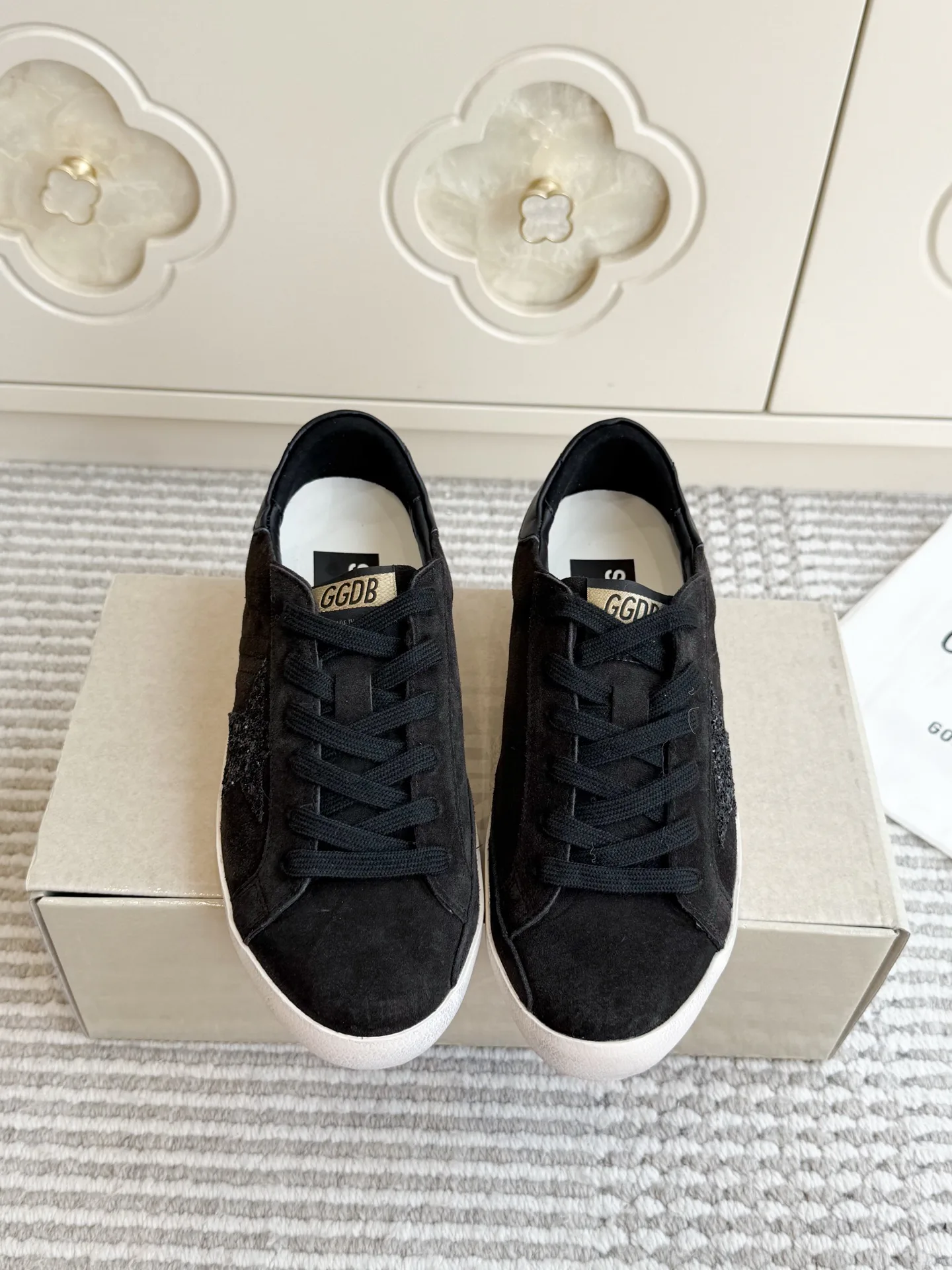 Кроссовки Женские Golden Goose 18360501