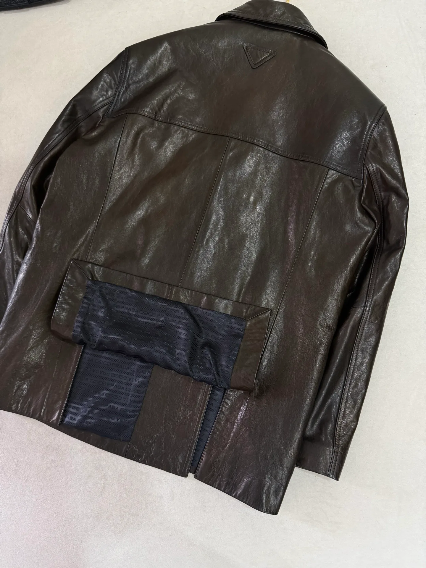 Кожаные Куртки И Дублёнки Женские Prada 18662263