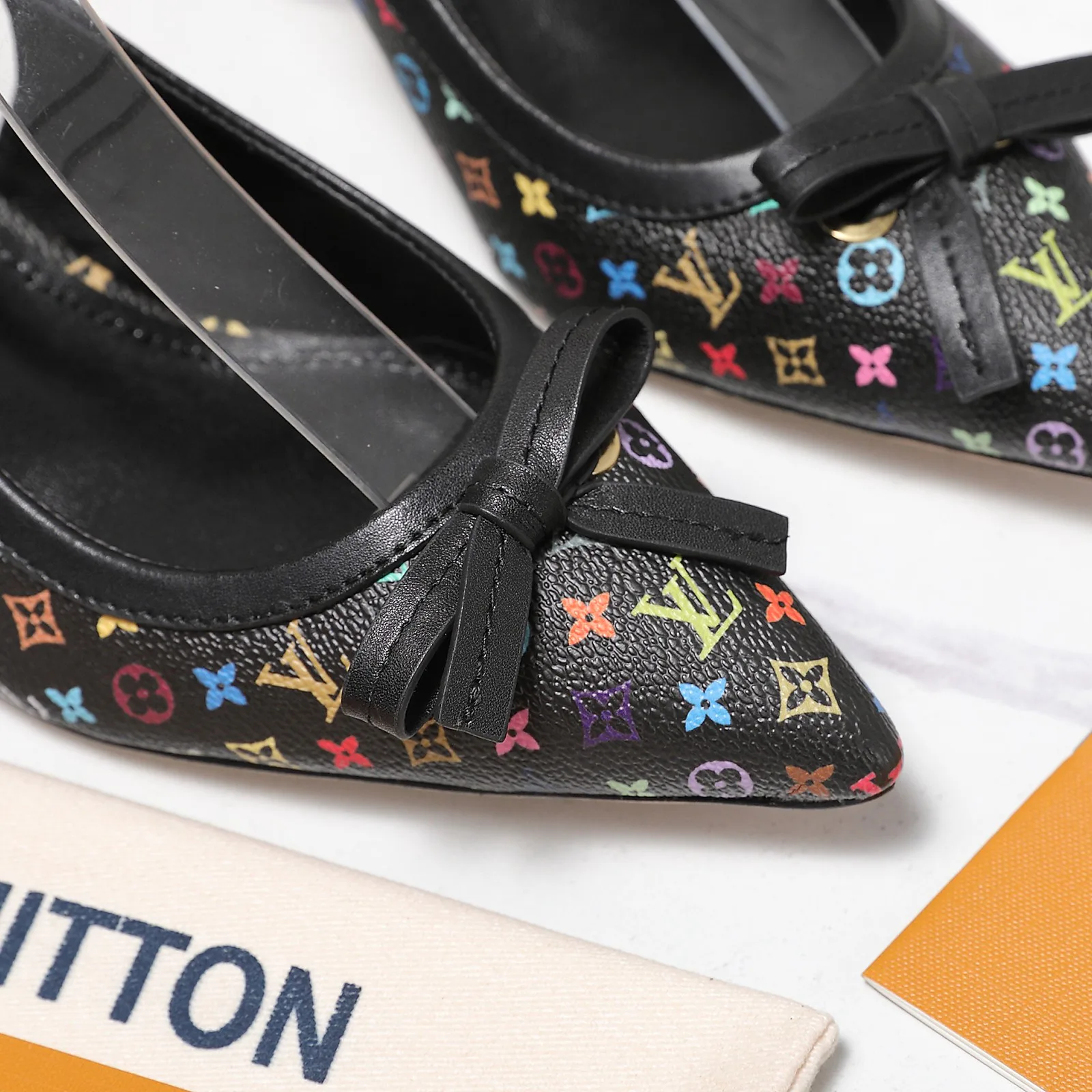 Туфли Женские Louis Vuitton 10250857