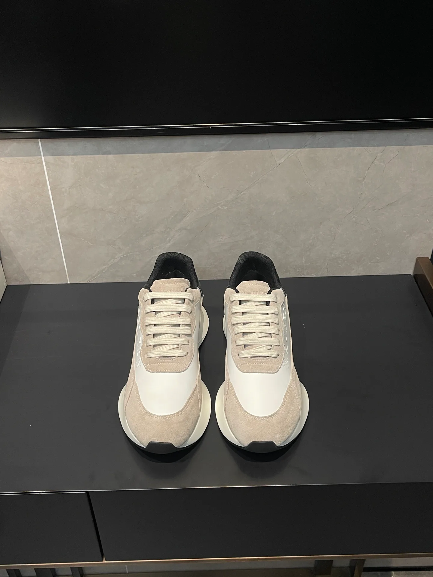 Кроссовки Женские Alexander Mcqueen 18363864
