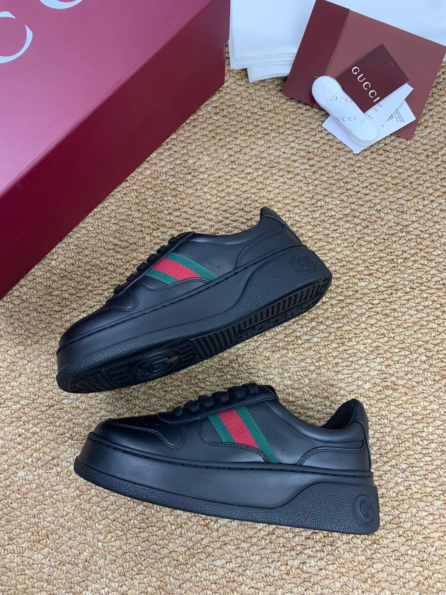 Кроссовки Женские Gucci 17545192