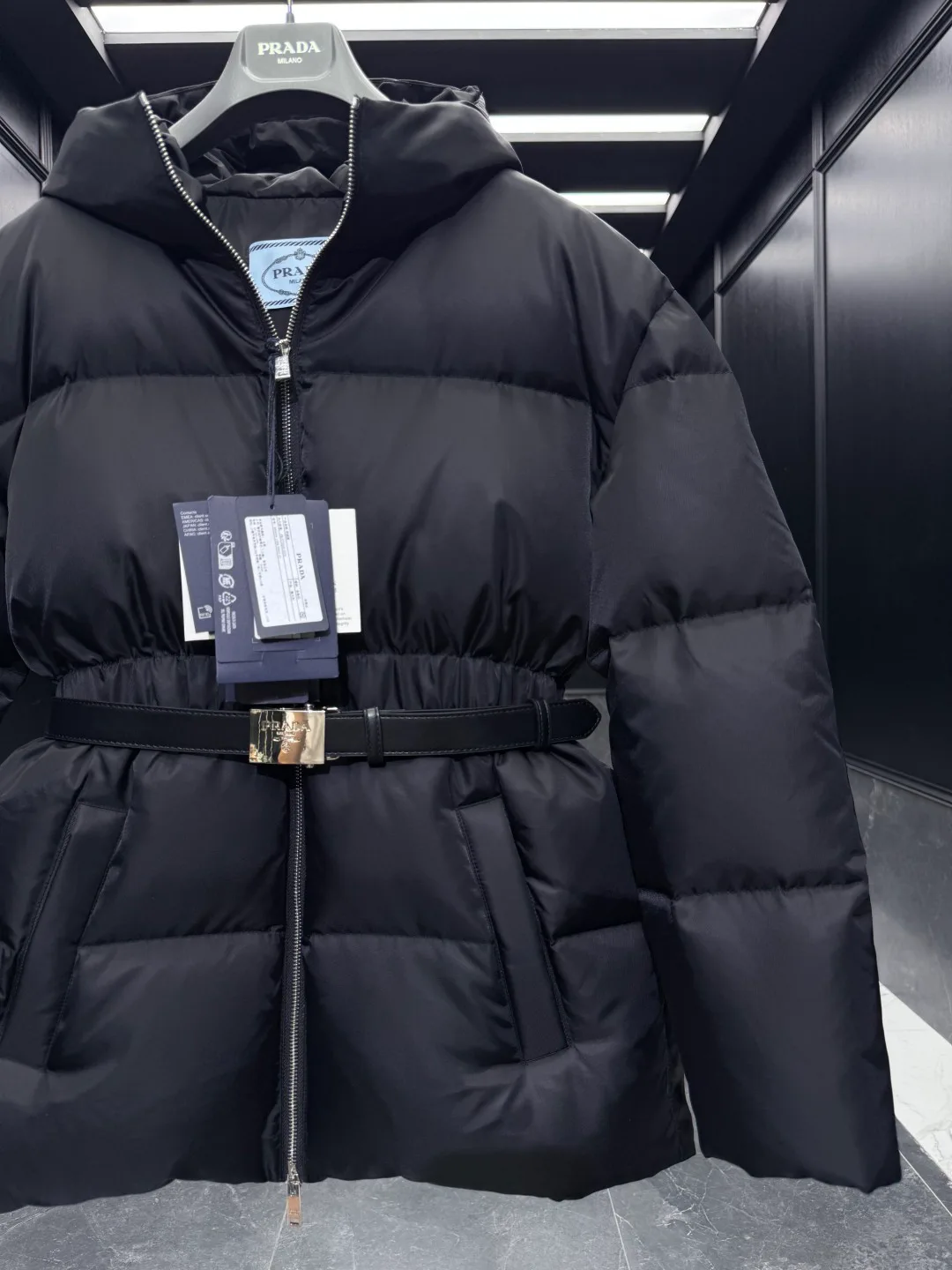 Куртки И Пуховики Женские Prada 1214335