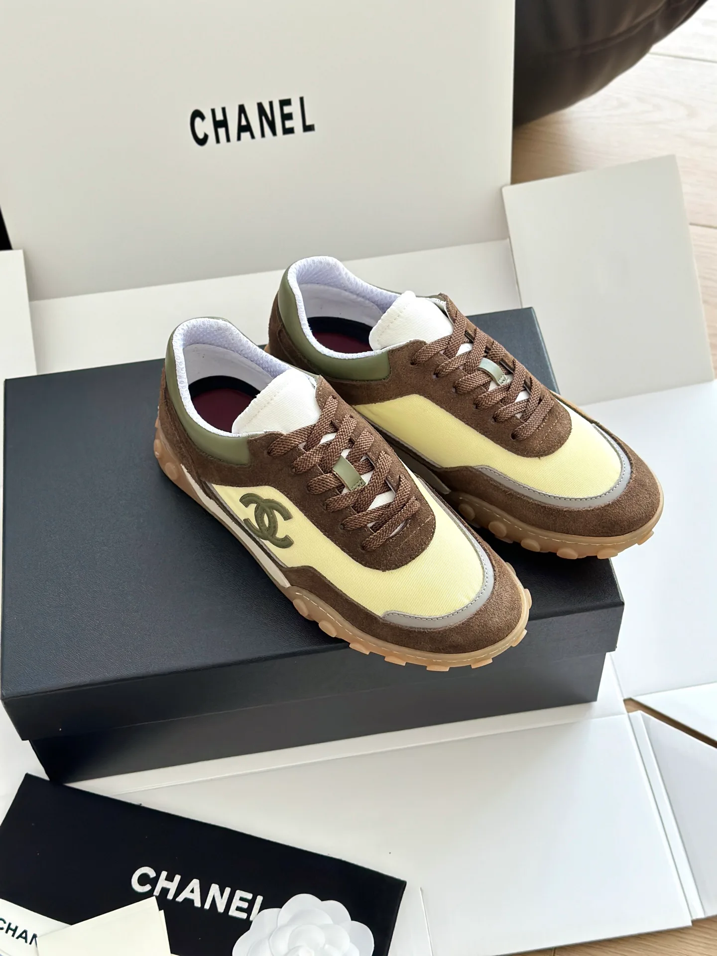 Кроссовки Женские Chanel 18765003