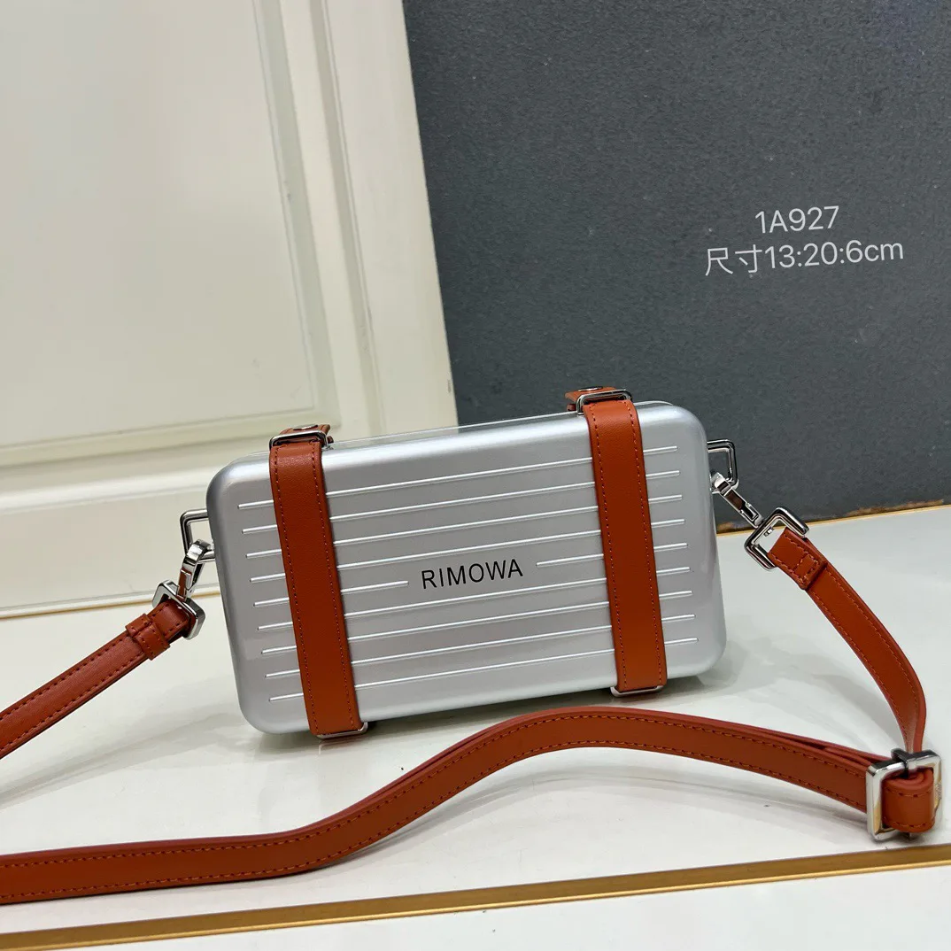 Клатчи Женские Christian Dior 11185367