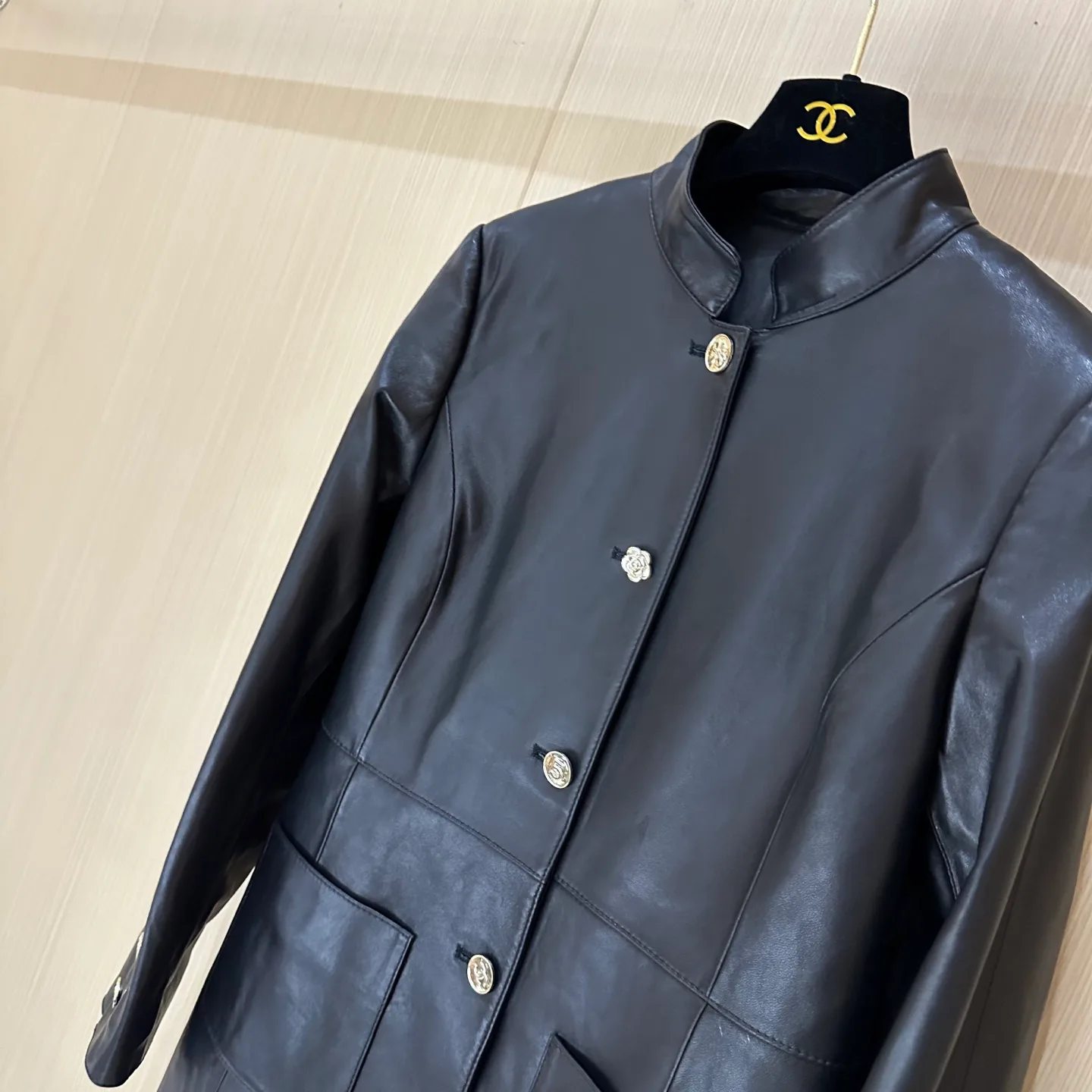 Кожаные Куртки И Дублёнки Женские Chanel 10810453