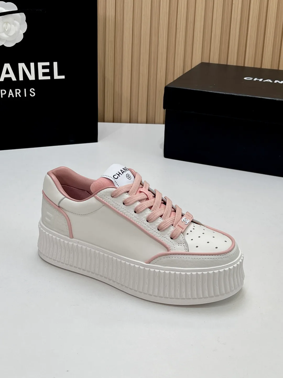Кроссовки Женские Chanel 18367097