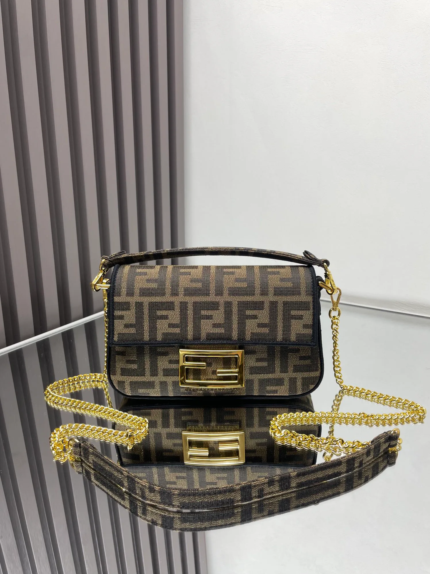 Классические Сумки Женские Fendi 13546254