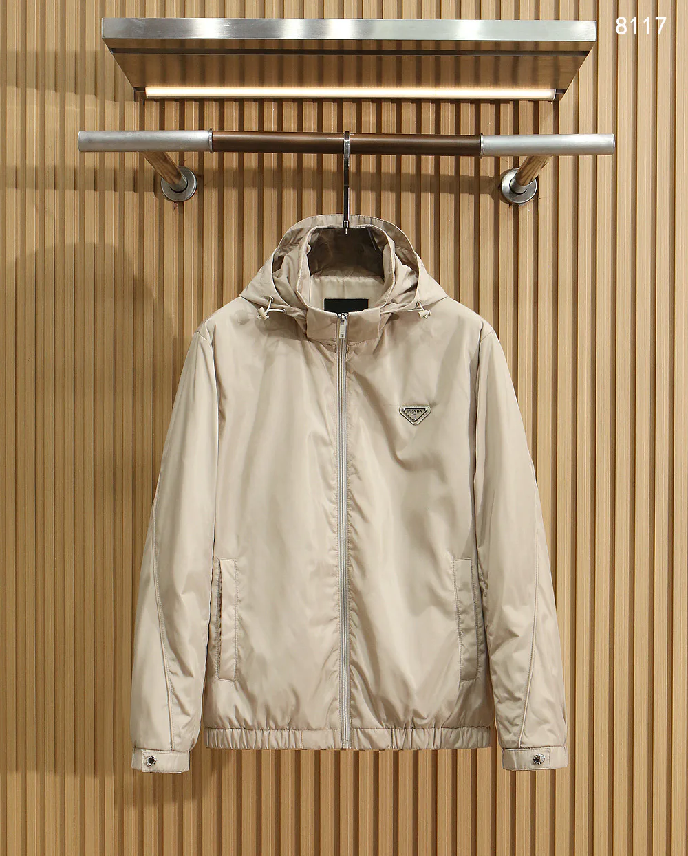 Куртки И Пуховики Женские Prada 18157315