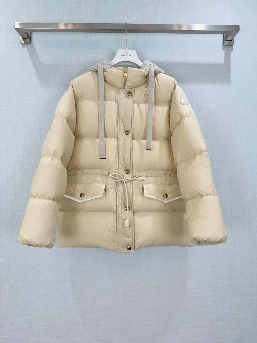 Куртки И Пуховики Женские Moncler 18898482
