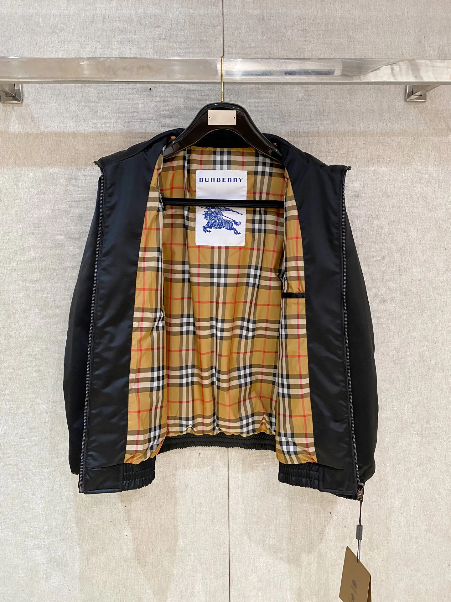 Куртки И Пуховики Мужские Moncler 1807053