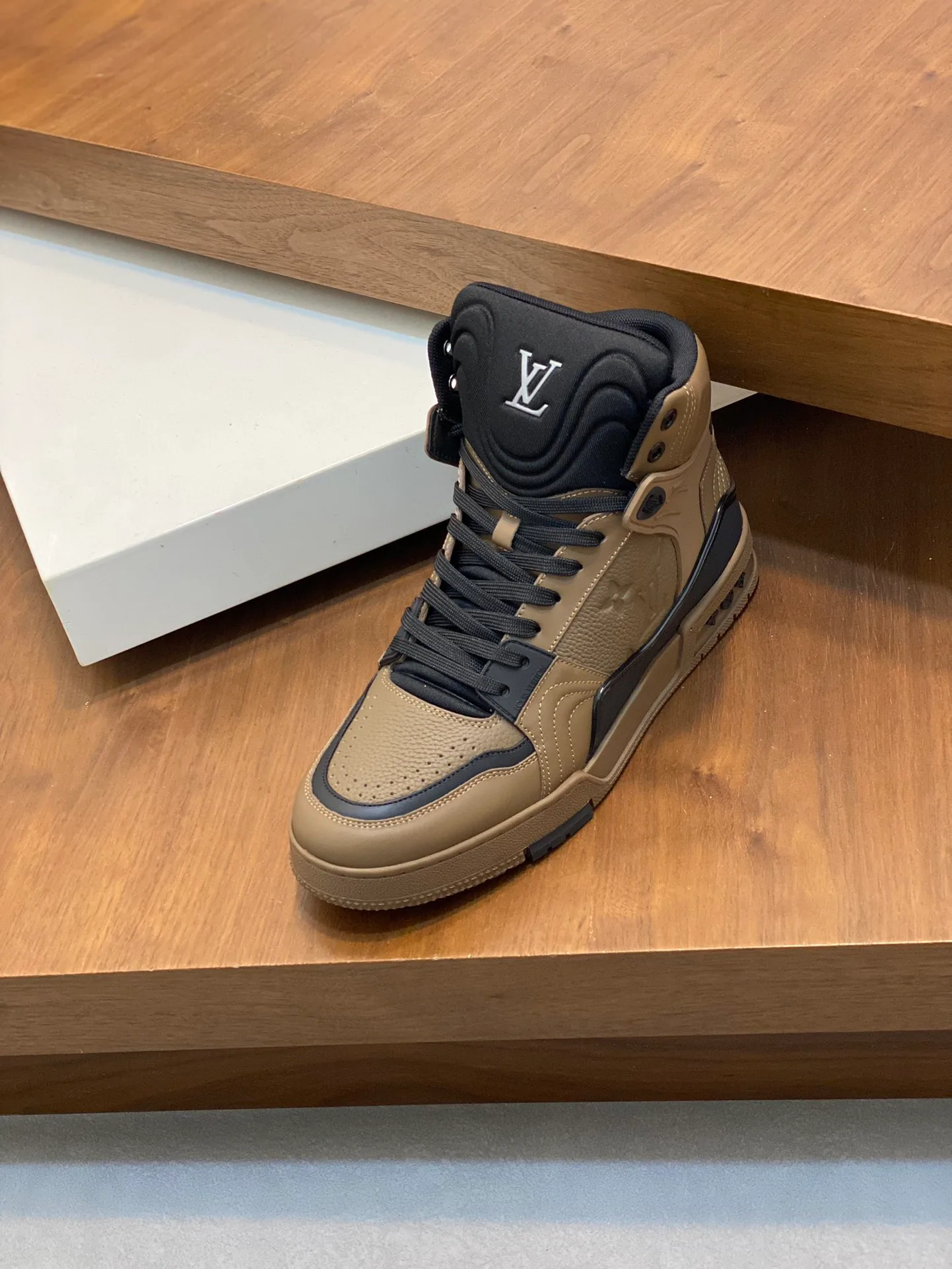 Кроссовки Мужские Louis Vuitton 1483823