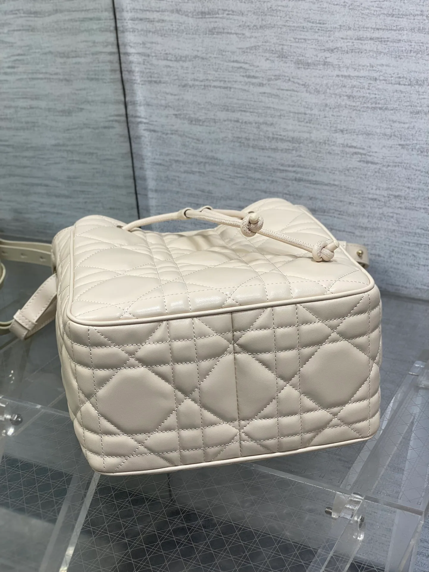 Сумки На Ремне Женские Fendi 4570385