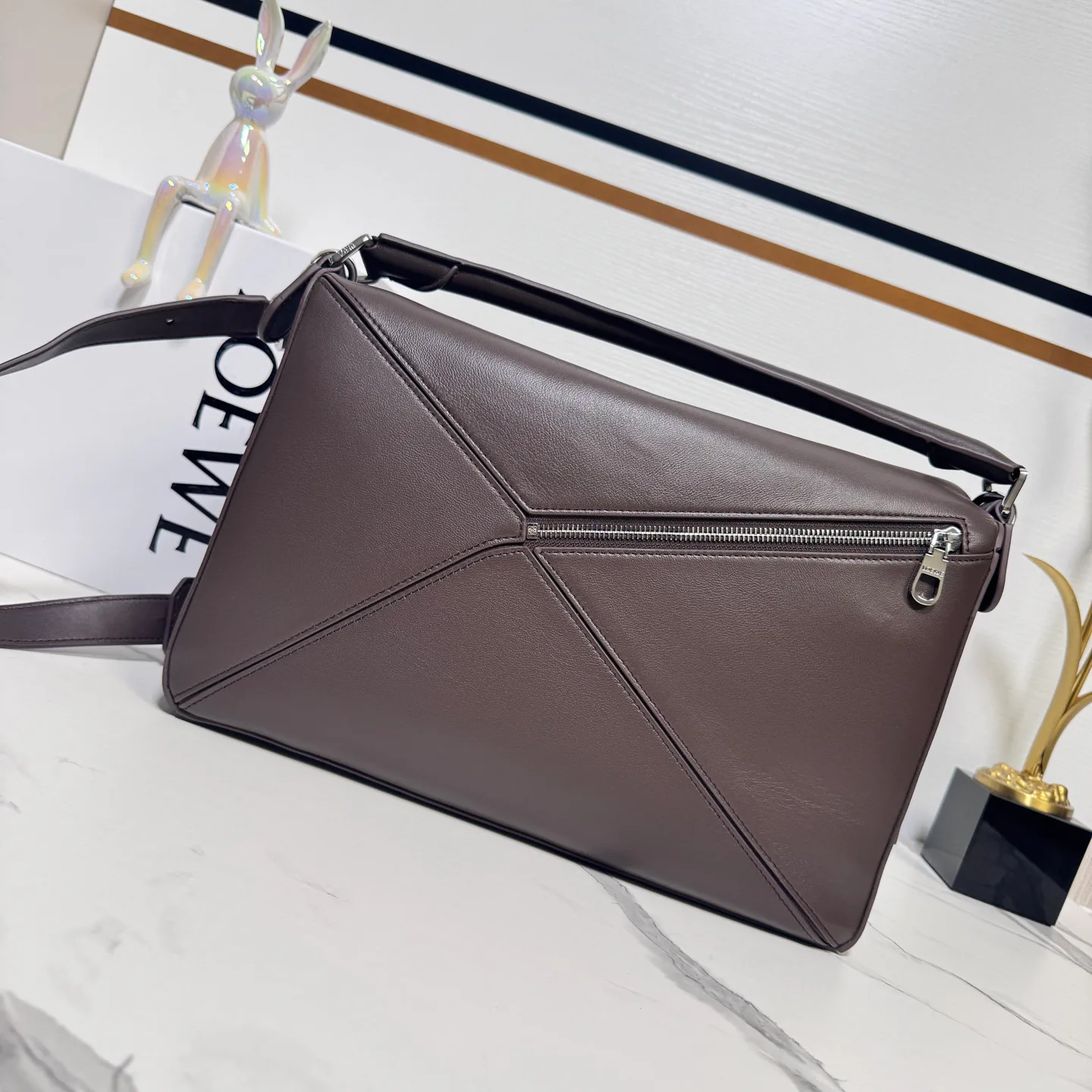 Классические Сумки Женские Loewe 18030351