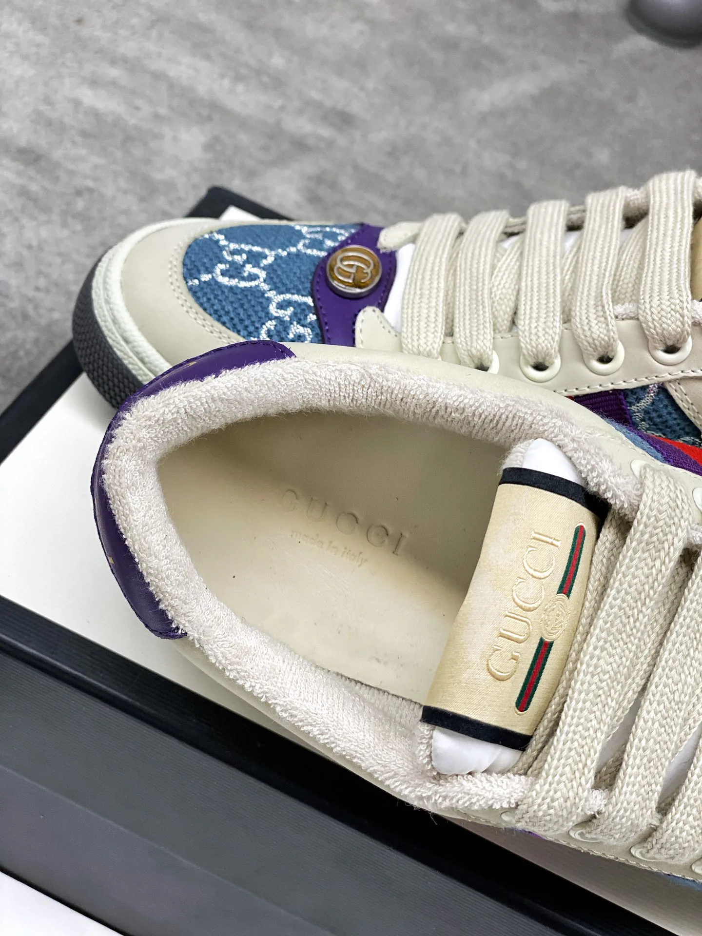 Кроссовки Женские Gucci 945008