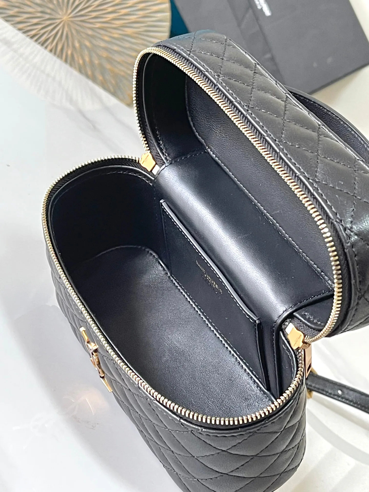 Сумки На Ремне Женские Saint Laurent 7652059