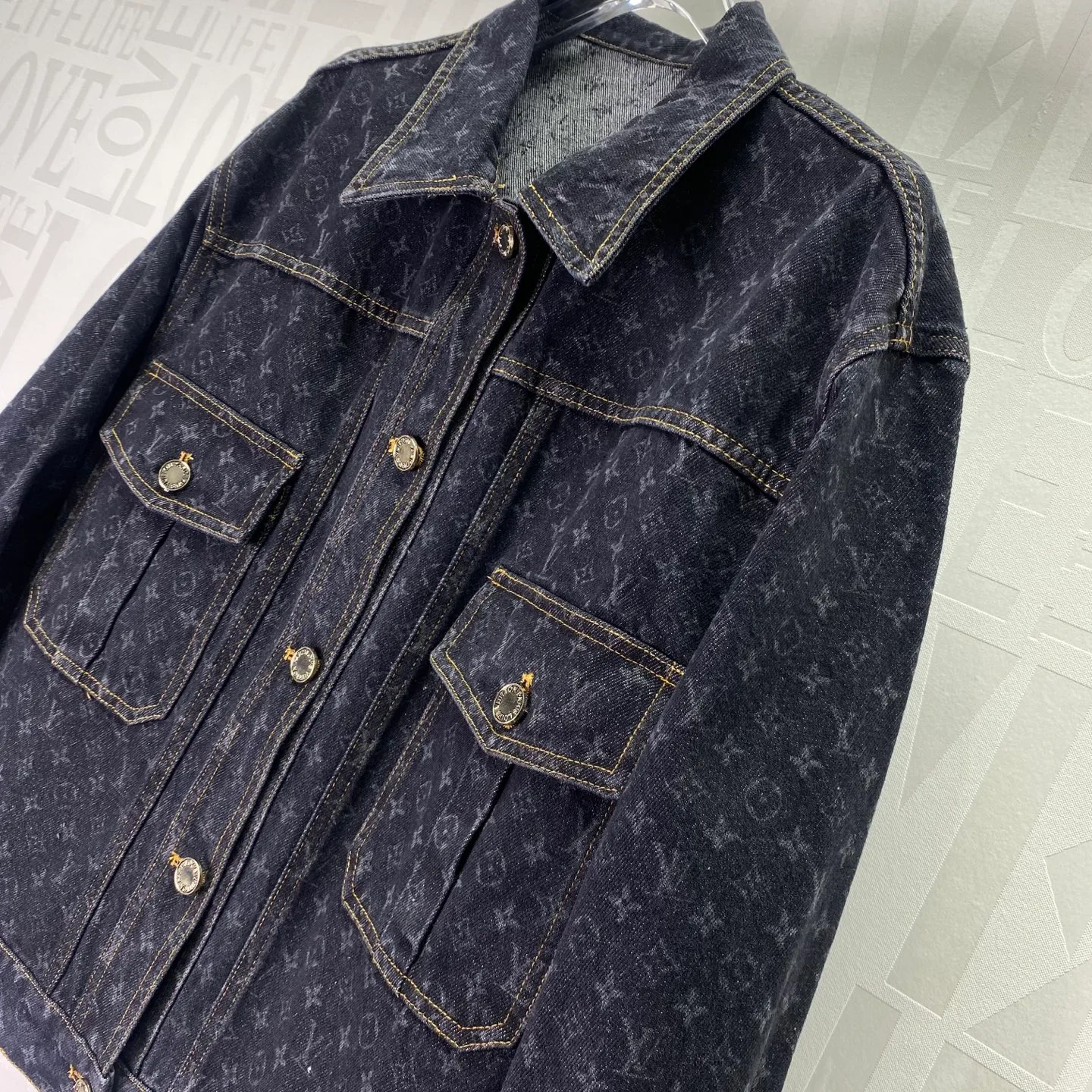 Куртки И Пуховики Женские Louis Vuitton 950626