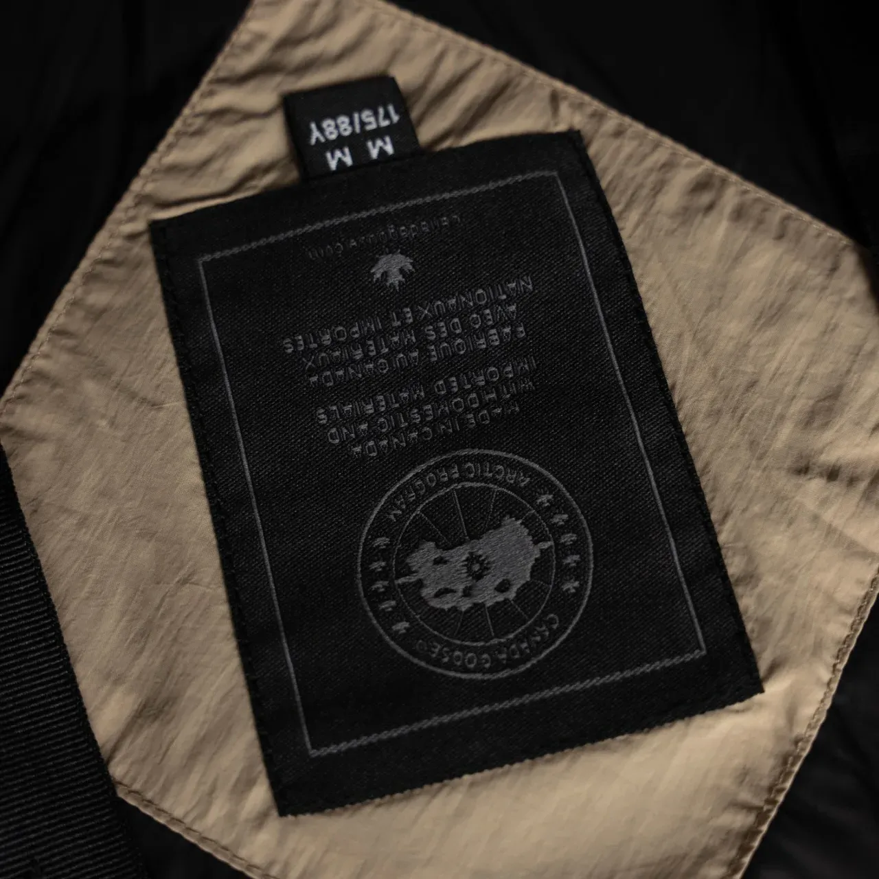 Куртки И Пуховики Женские Canada Goose 1536075