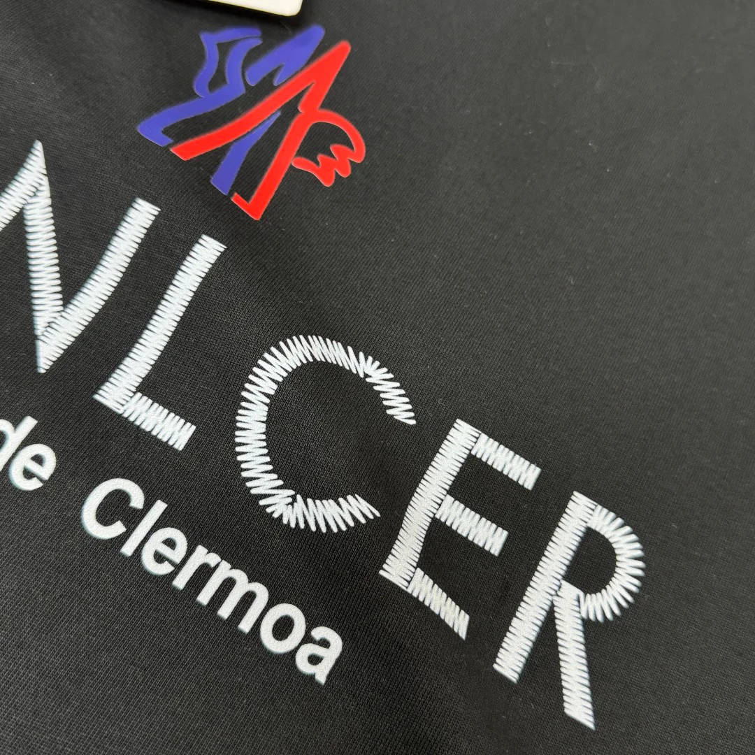 Футболки Женские Moncler 10292171