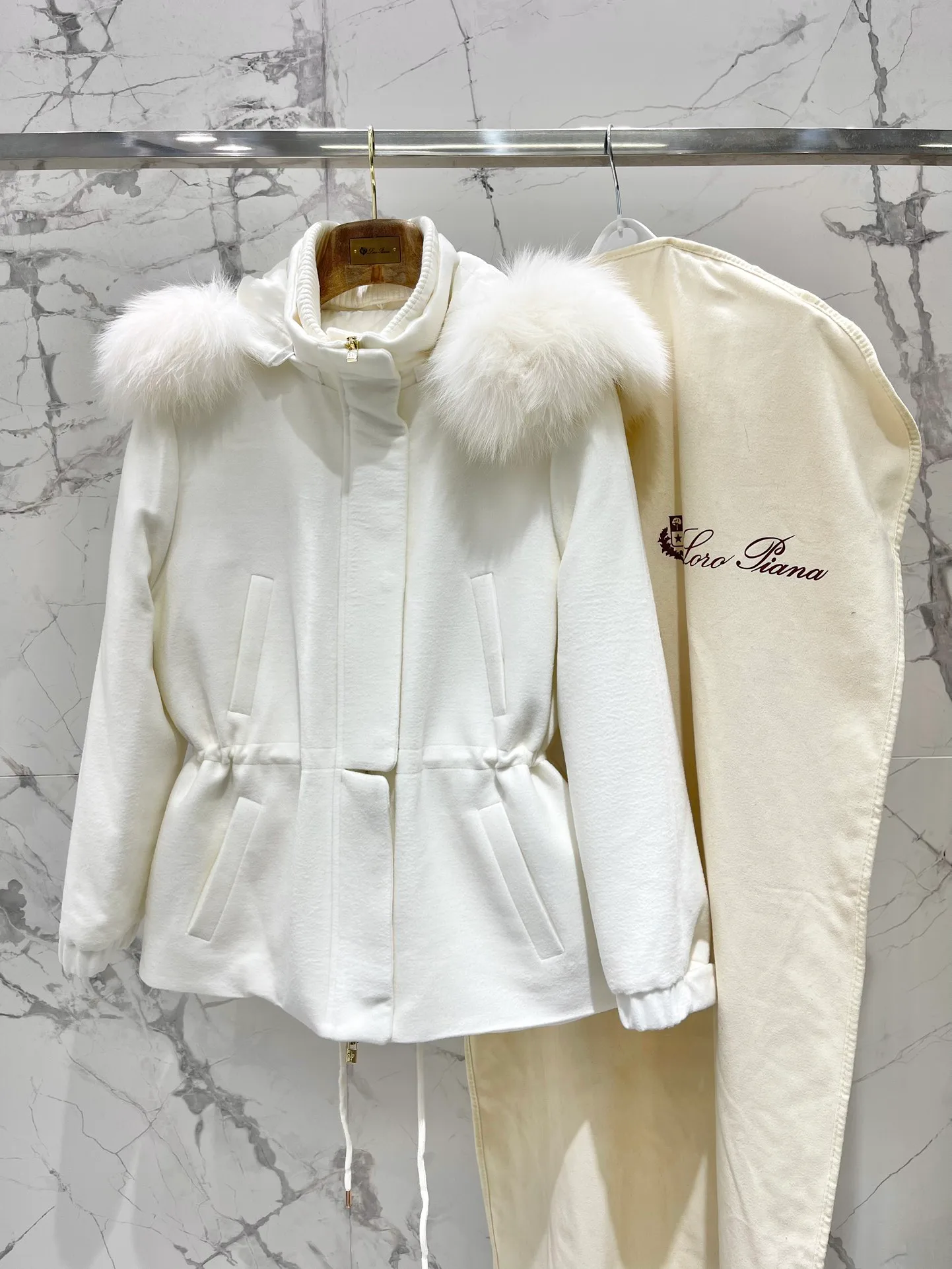 Куртки И Пуховики Женские Loro Piana 1144975