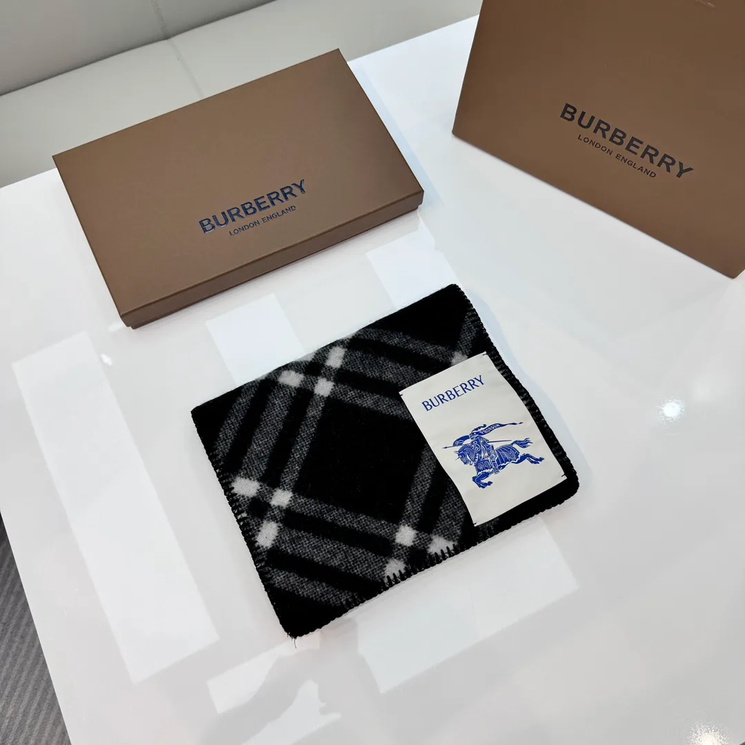 Шарфы Burberry 3852