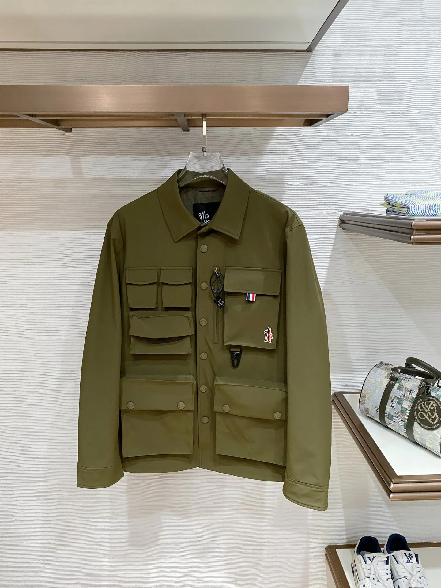 Куртки И Пуховики Мужские Moncler 11504117