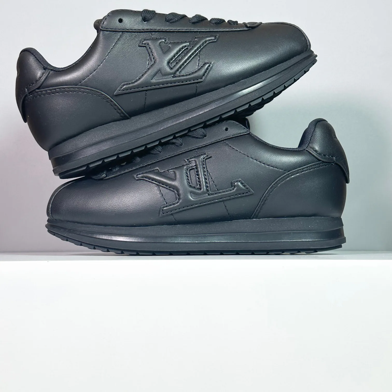 Кроссовки Женские Louis Vuitton 9294641