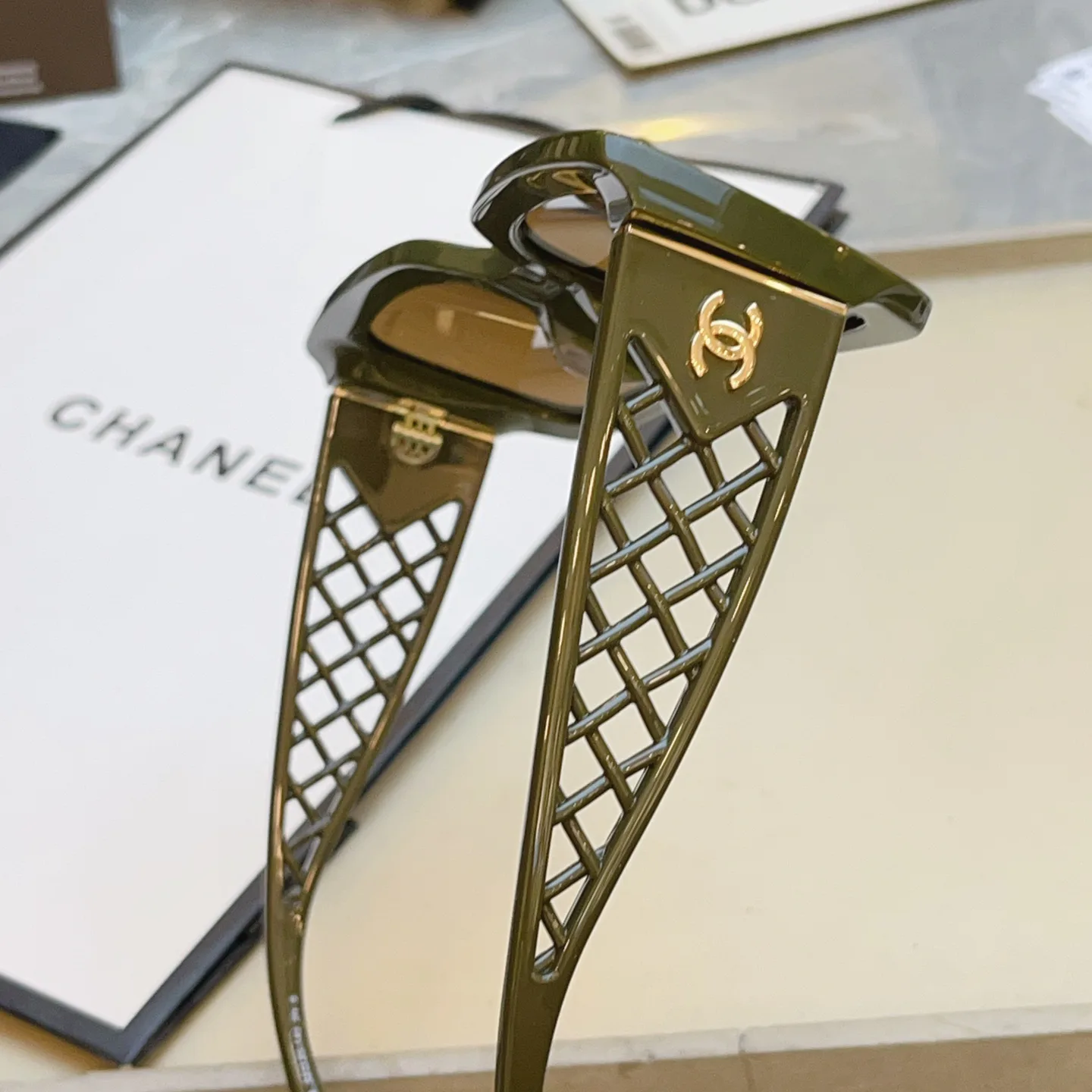 Очки Chanel 17529372