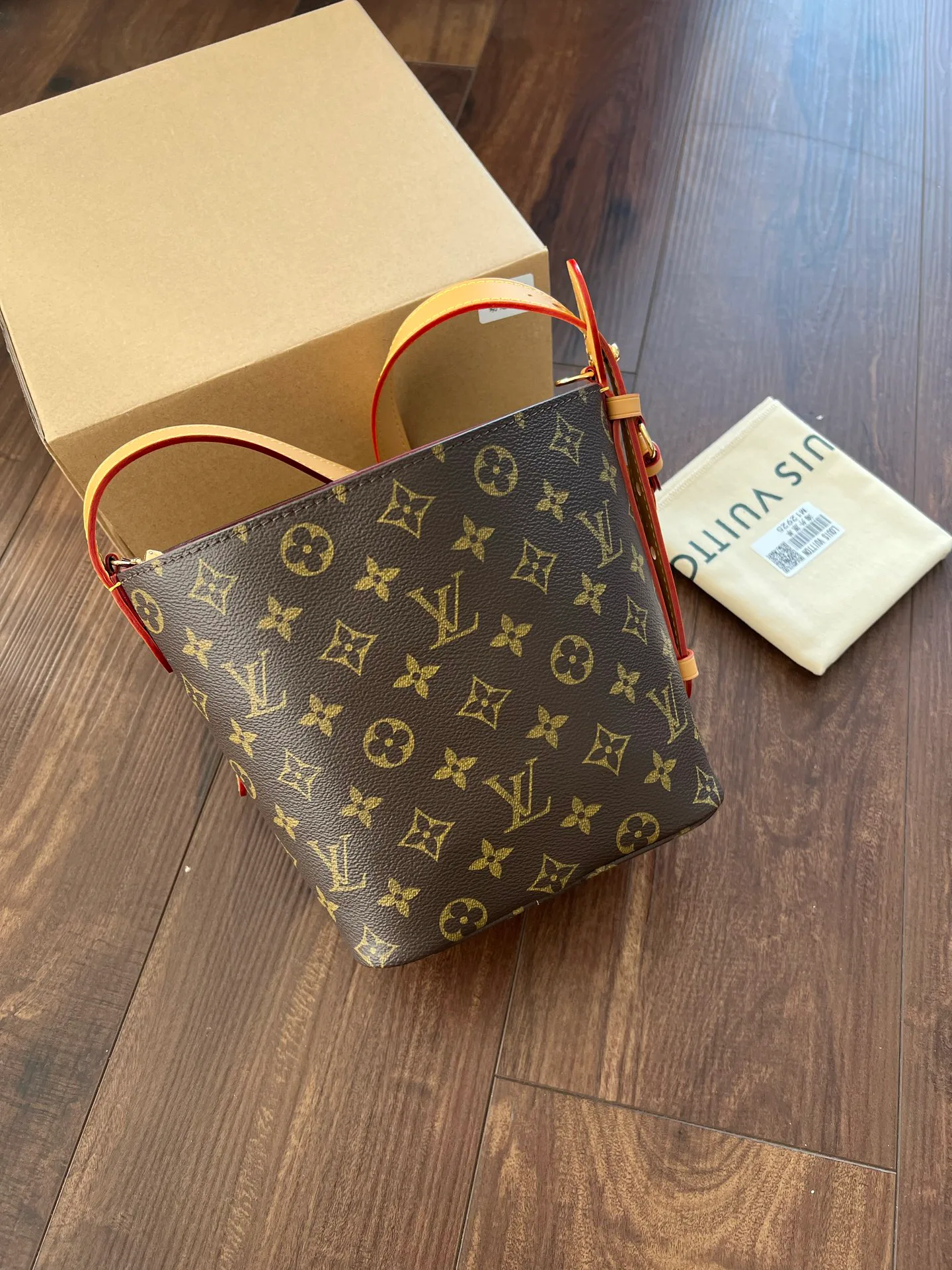 Классические Сумки Женские Louis Vuitton 11883837