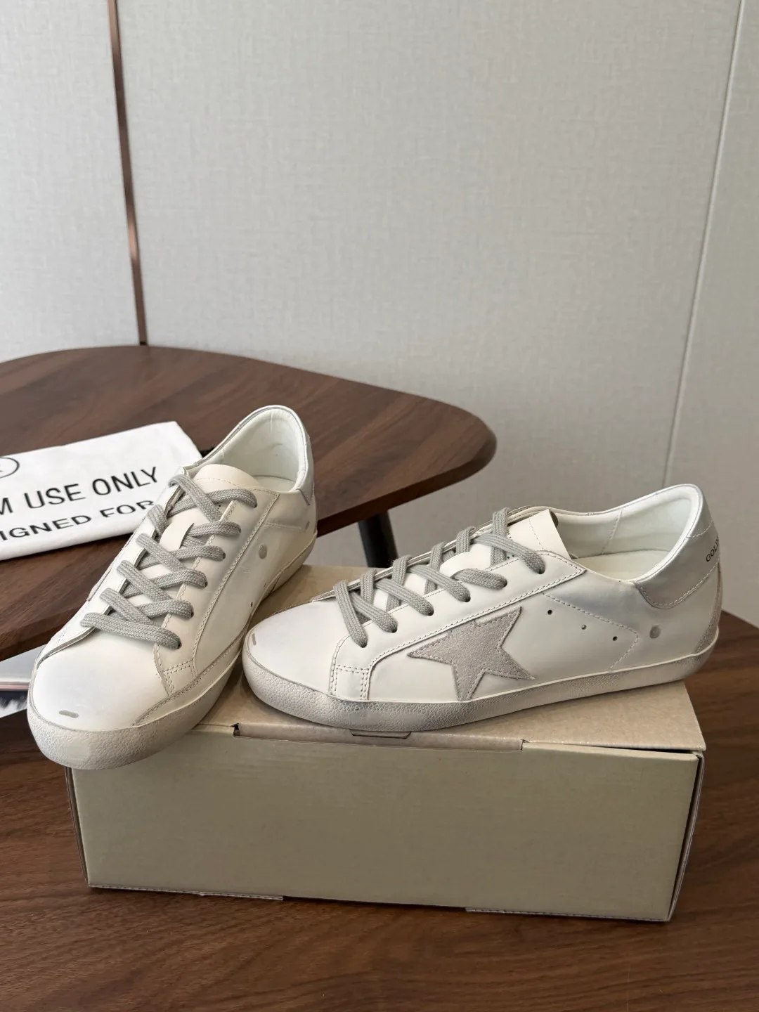 Кроссовки Женские Golden Goose 19253414