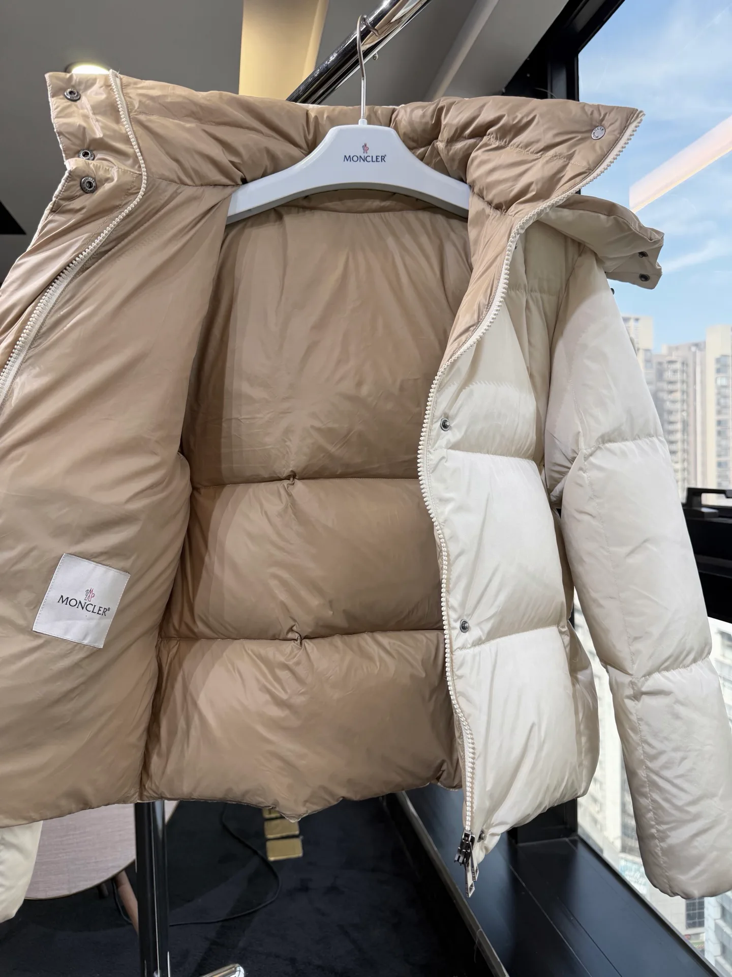 Куртки И Пуховики Женские Moncler 19261672