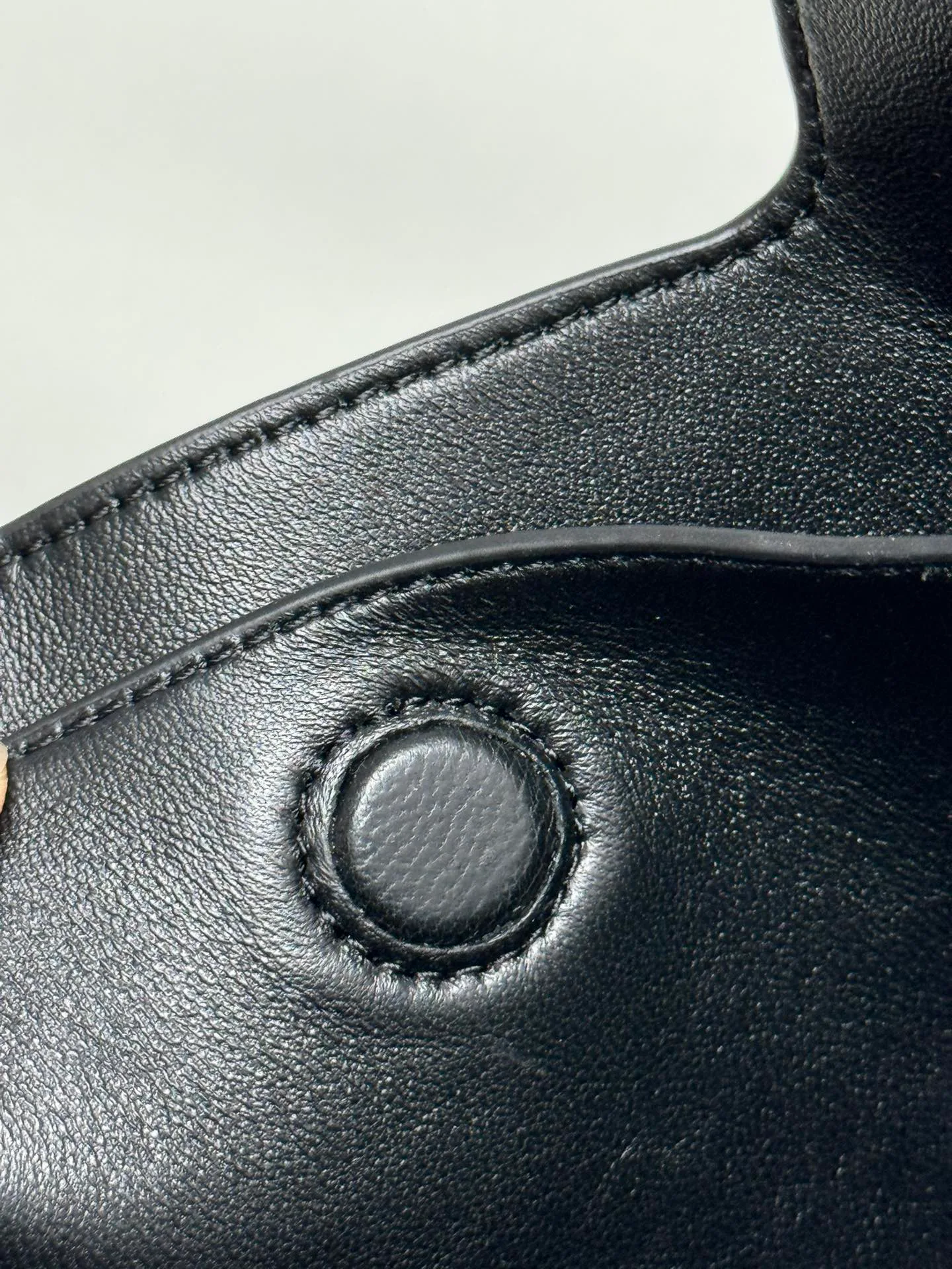 Классические Сумки Женские Prada 363549