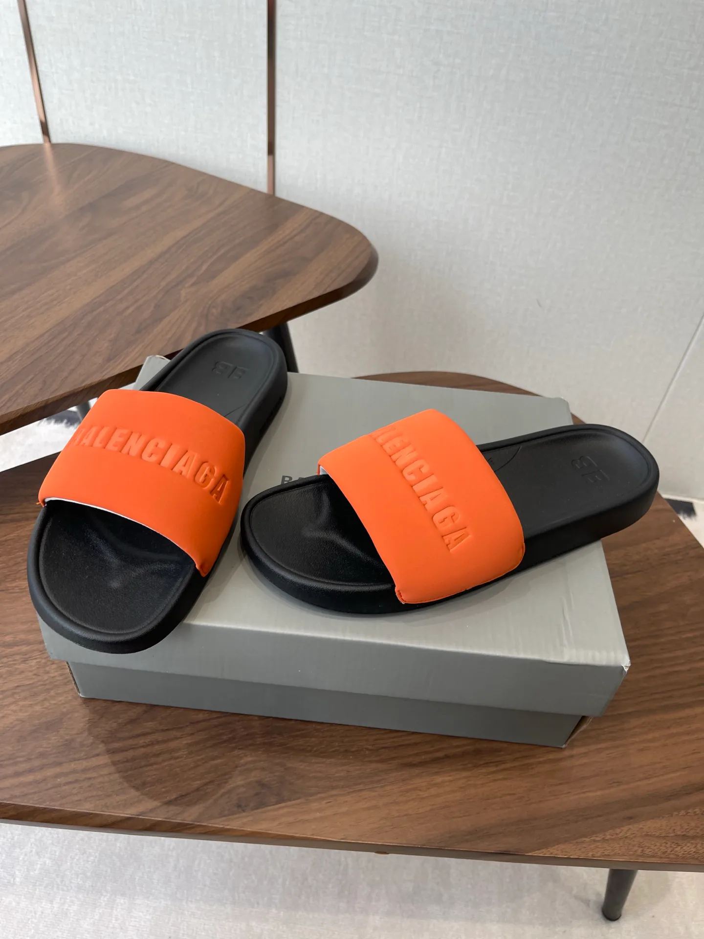 Шлепанцы Женские Balenciaga 11227406