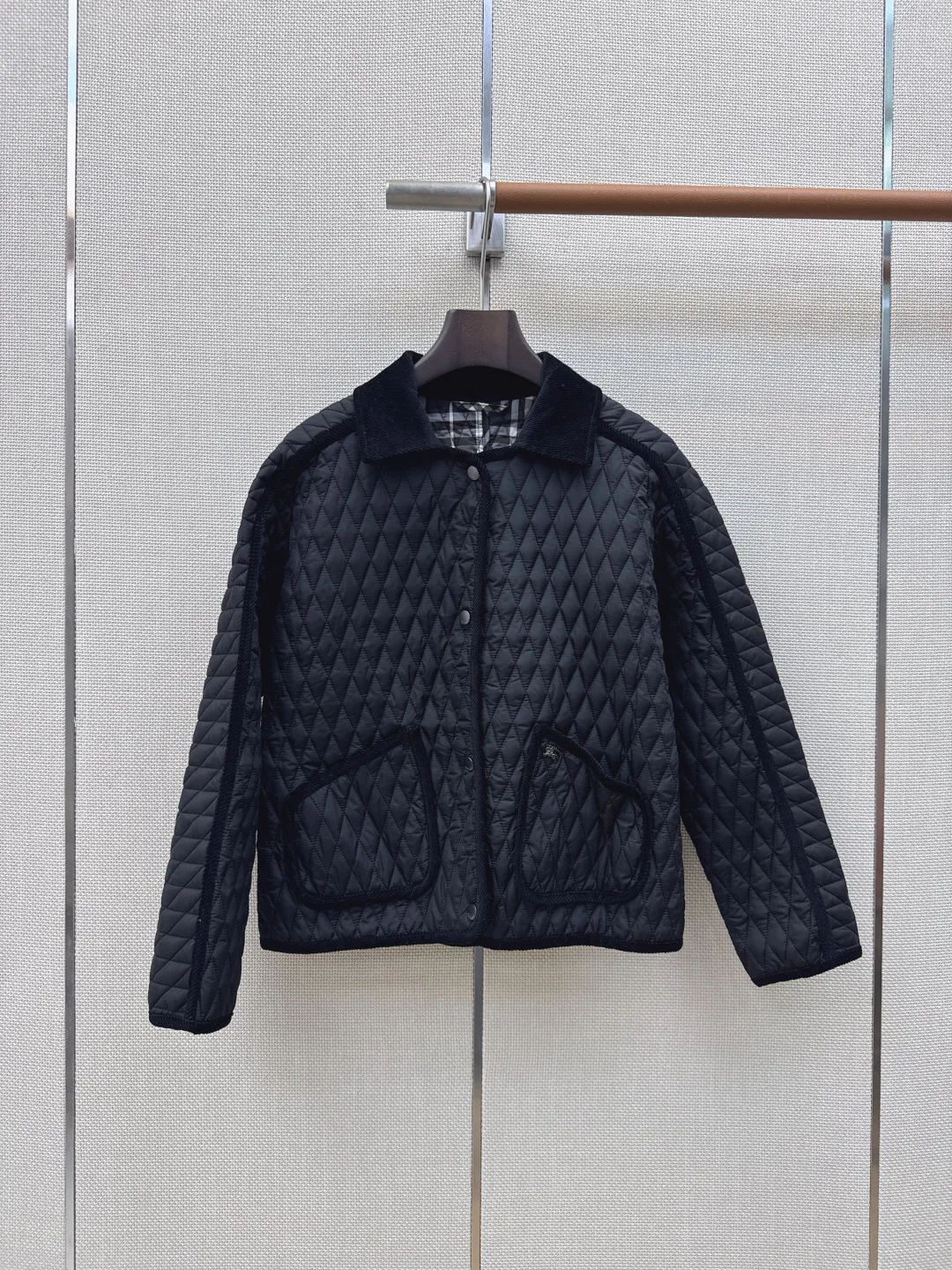 Куртки И Пуховики Женские Burberry 18225621