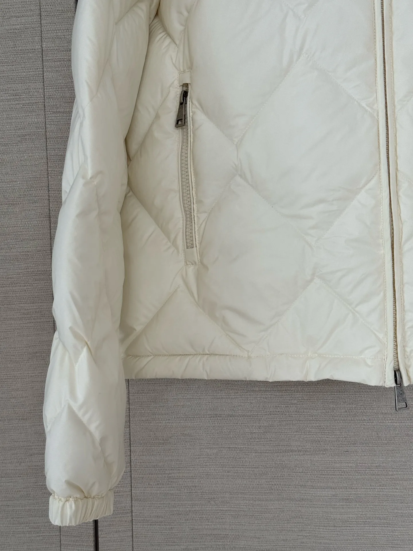 Куртки И Пуховики Женские Moncler 18603370