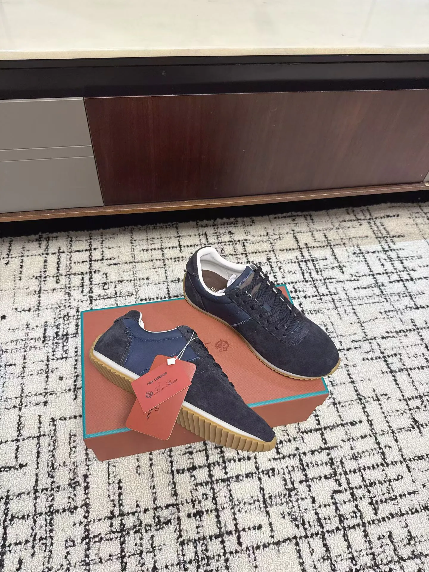 Кроссовки Женские Loro Piana 17335016