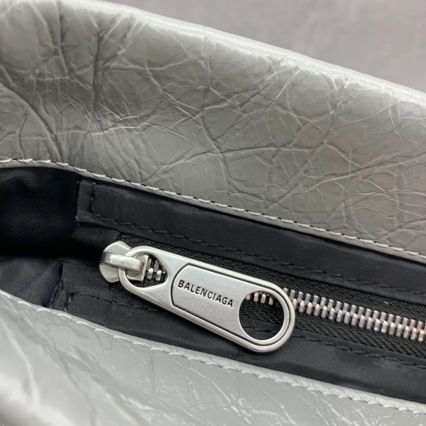 Сумки На Ремне Женские Balenciaga 10025949